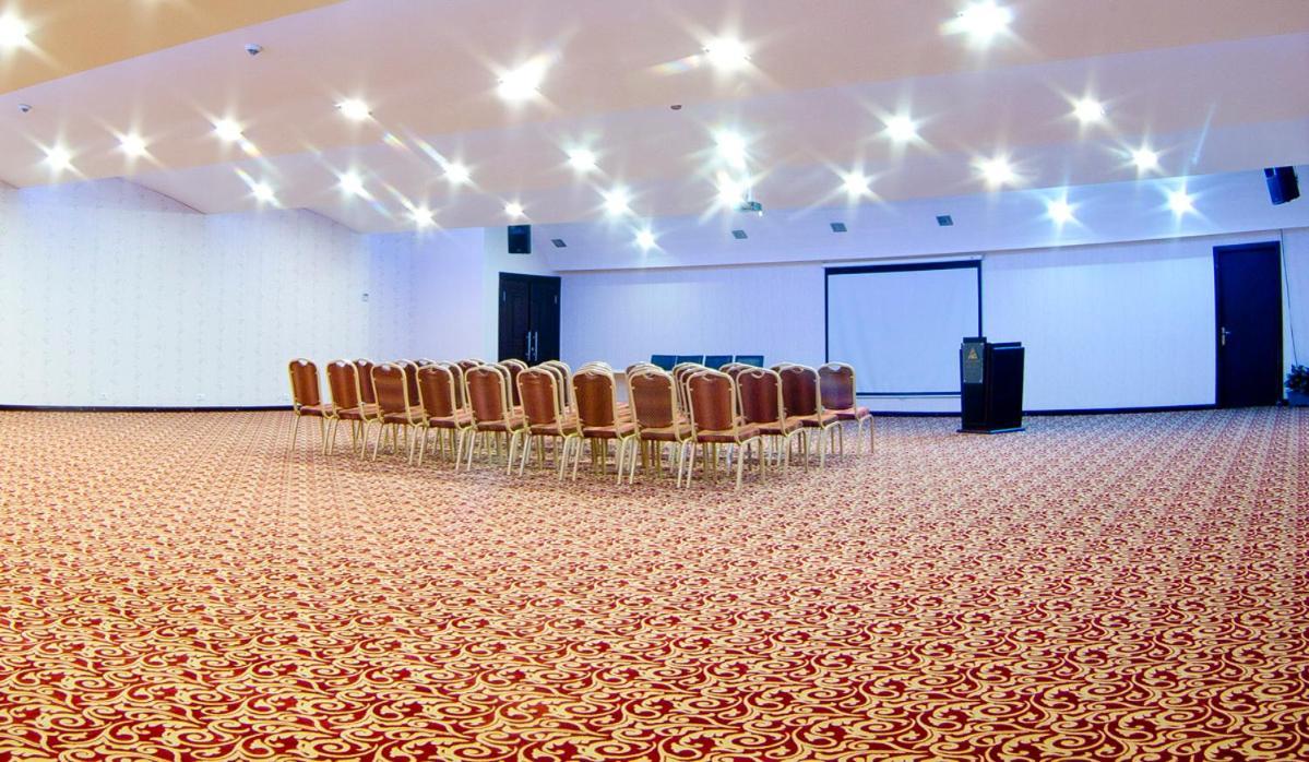 Ambassador Hotel Bakoe Buitenkant foto
