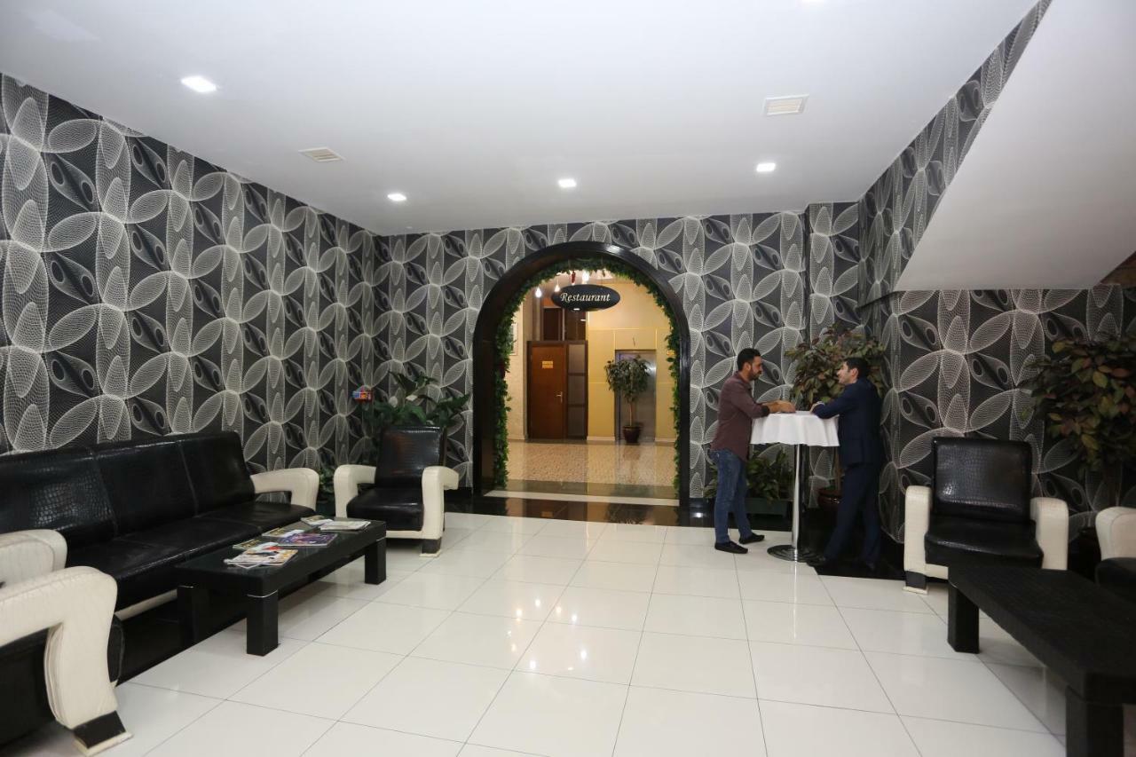 Ambassador Hotel Bakoe Buitenkant foto