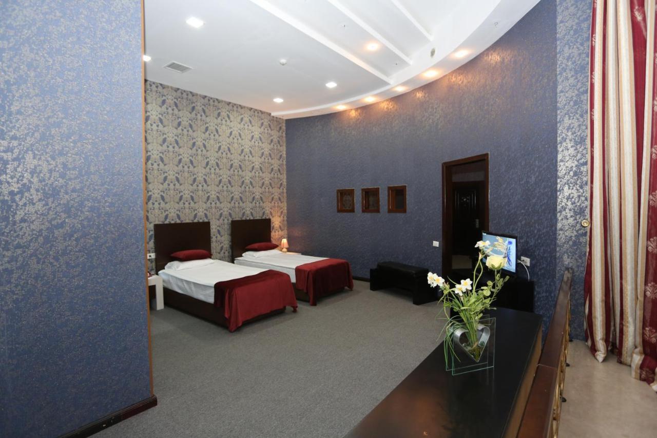 Ambassador Hotel Bakoe Buitenkant foto